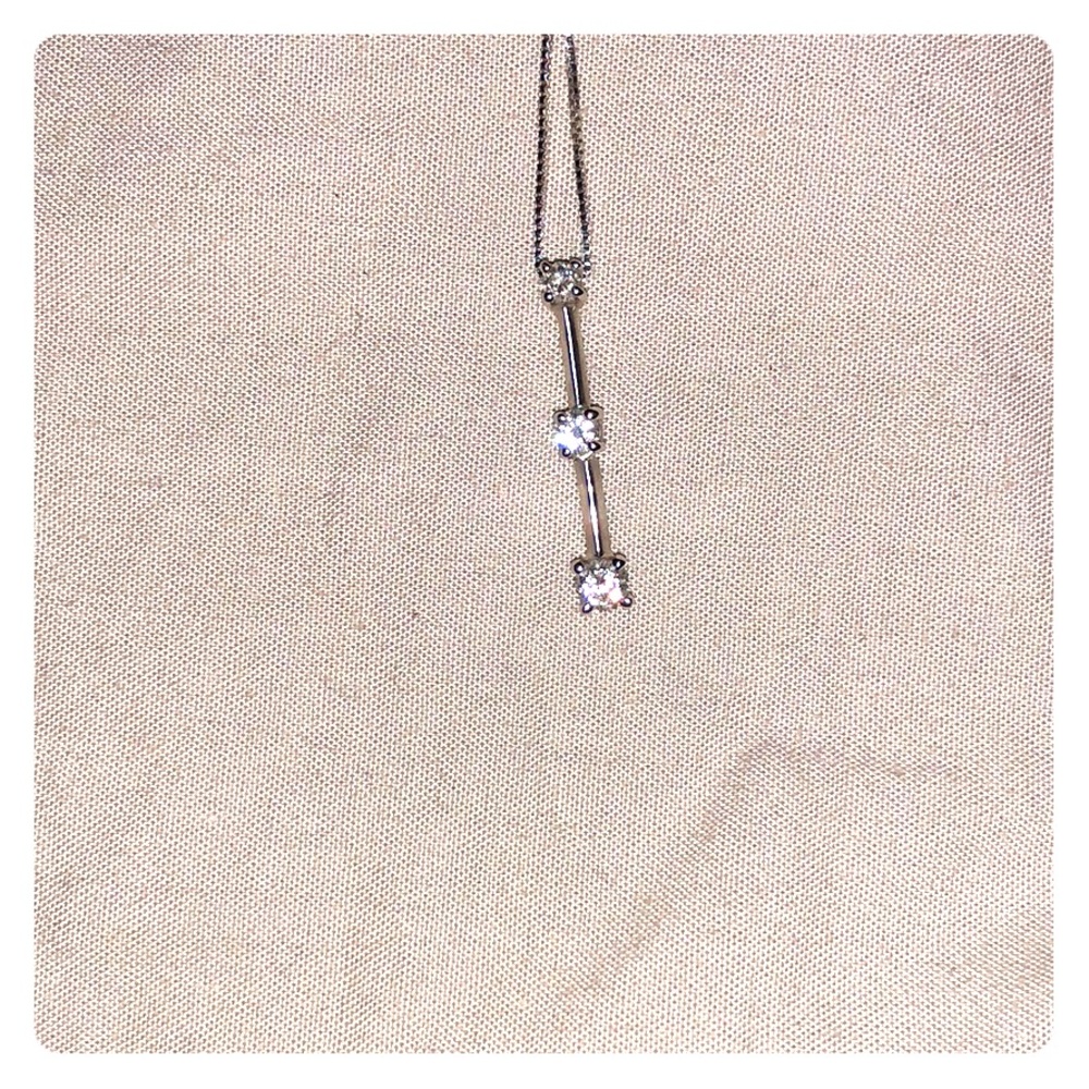 Three stone drop necklace